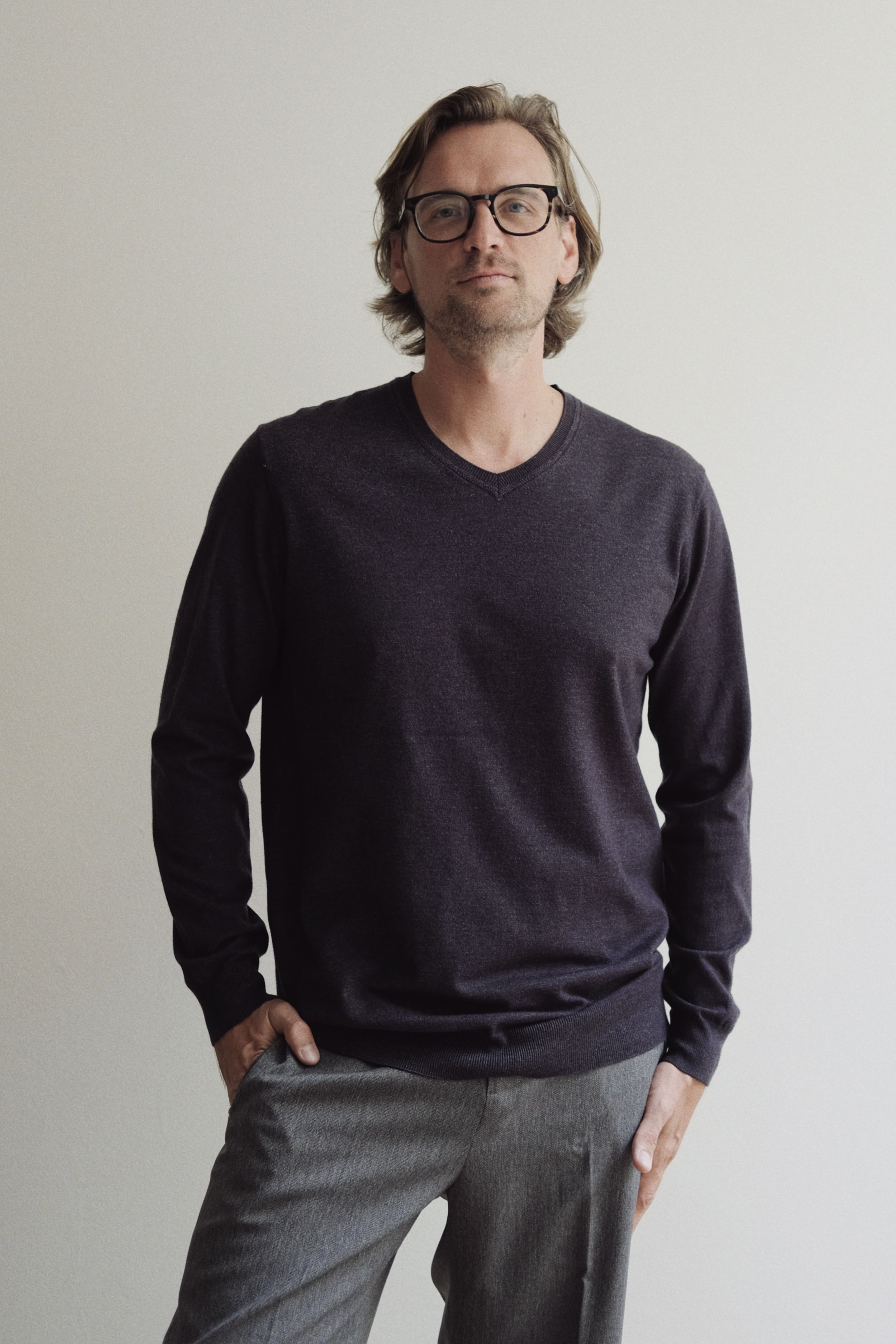 TAR SWEATER - DARK GREY